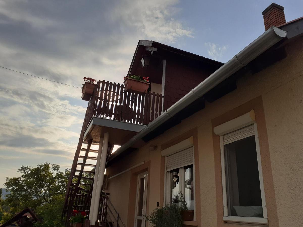 Miklai Ház Apartamento Szigliget Exterior foto